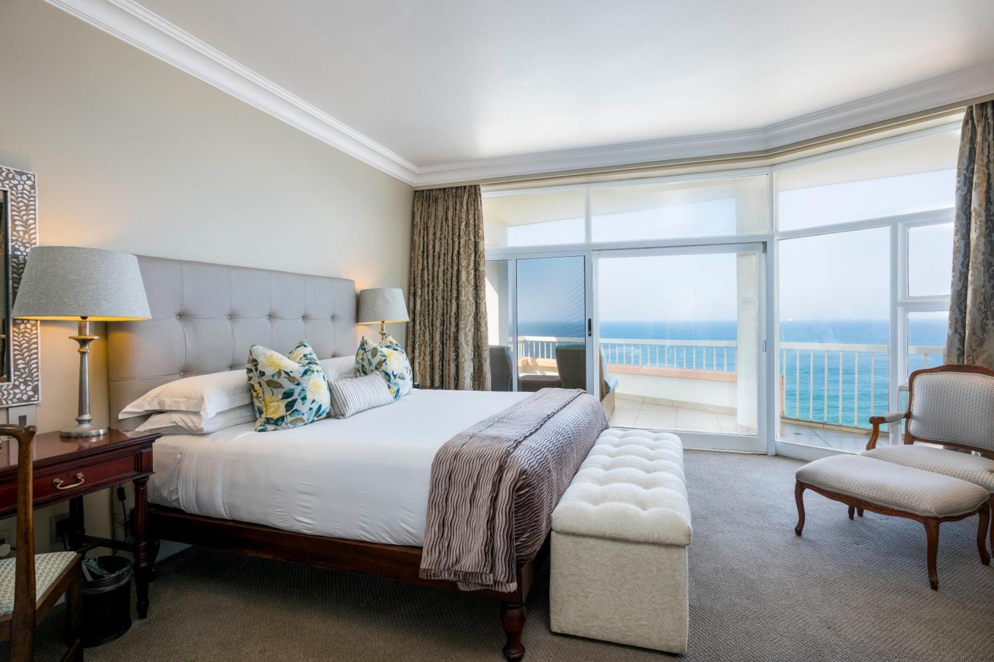 Beverly Hills Ντούρμπαν Εξωτερικό φωτογραφία A bedroom at the Oyster Box