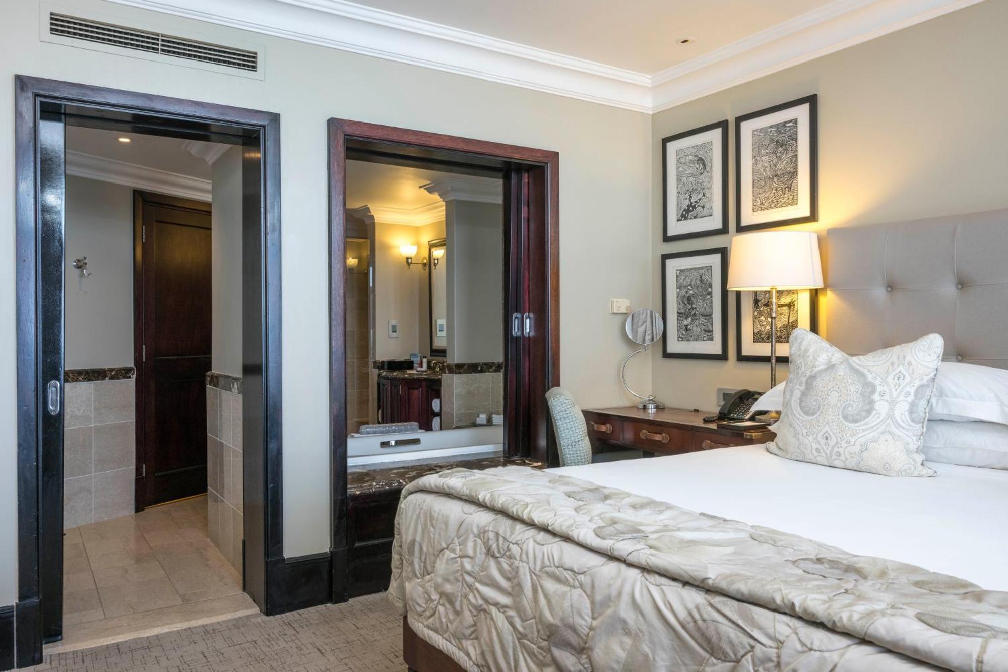 Beverly Hills Ντούρμπαν Εξωτερικό φωτογραφία A bedroom at the hotel