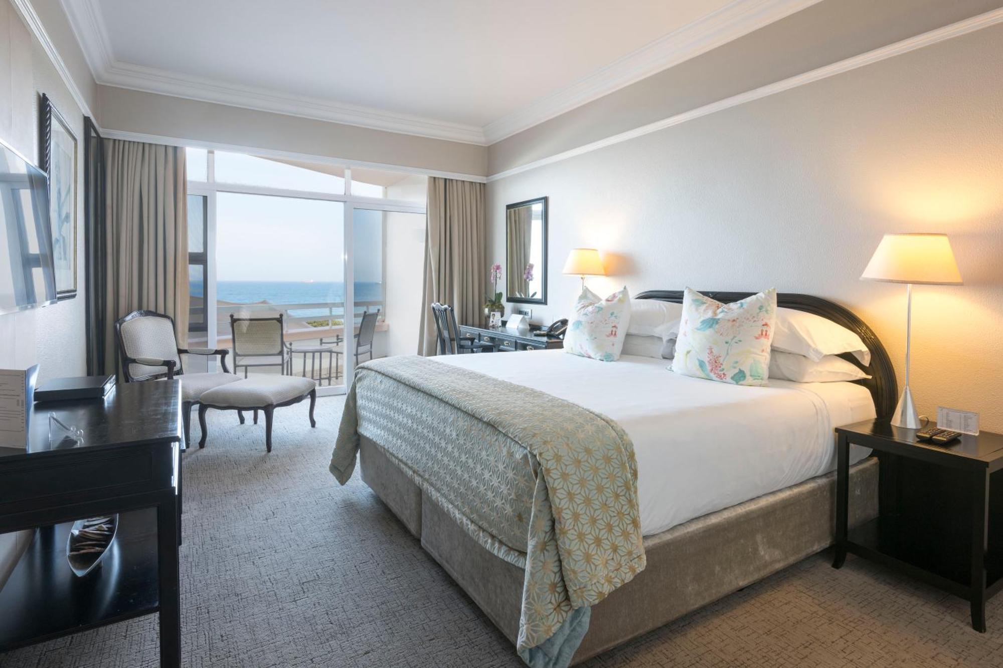 Beverly Hills Ντούρμπαν Εξωτερικό φωτογραφία A room at the Cape Town Protea Hotel