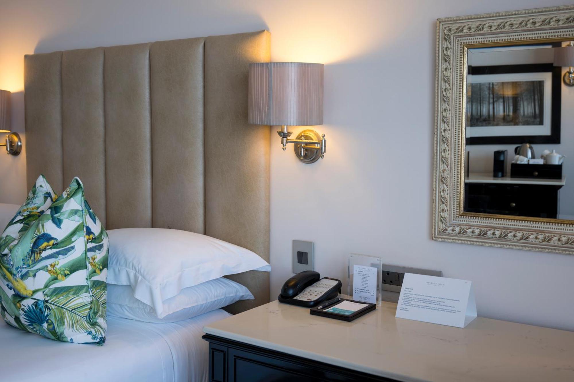 Beverly Hills Ντούρμπαν Εξωτερικό φωτογραφία A room at the hotel