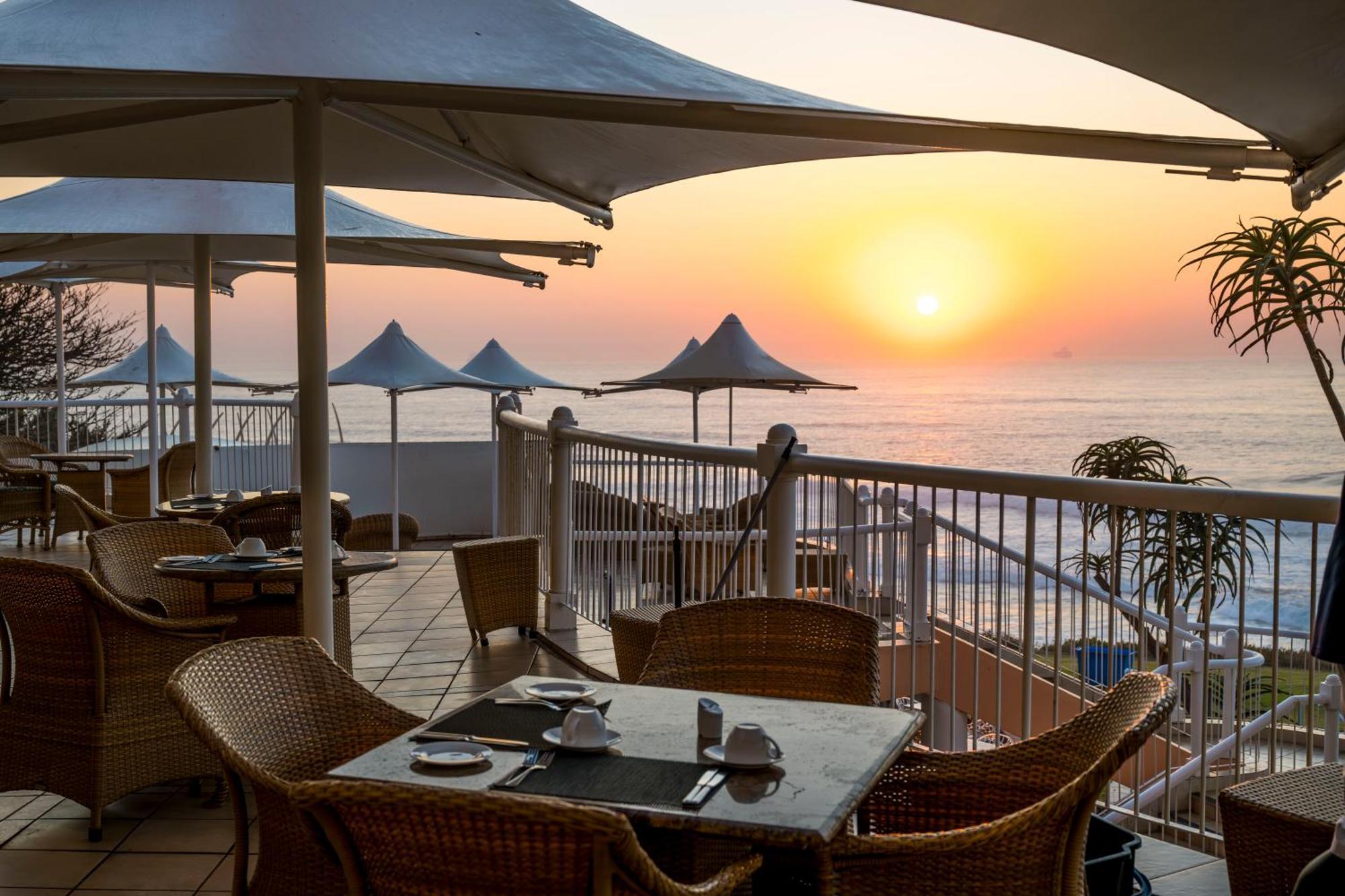 Beverly Hills Ντούρμπαν Εξωτερικό φωτογραφία Sunset at the Cape of Good Hope