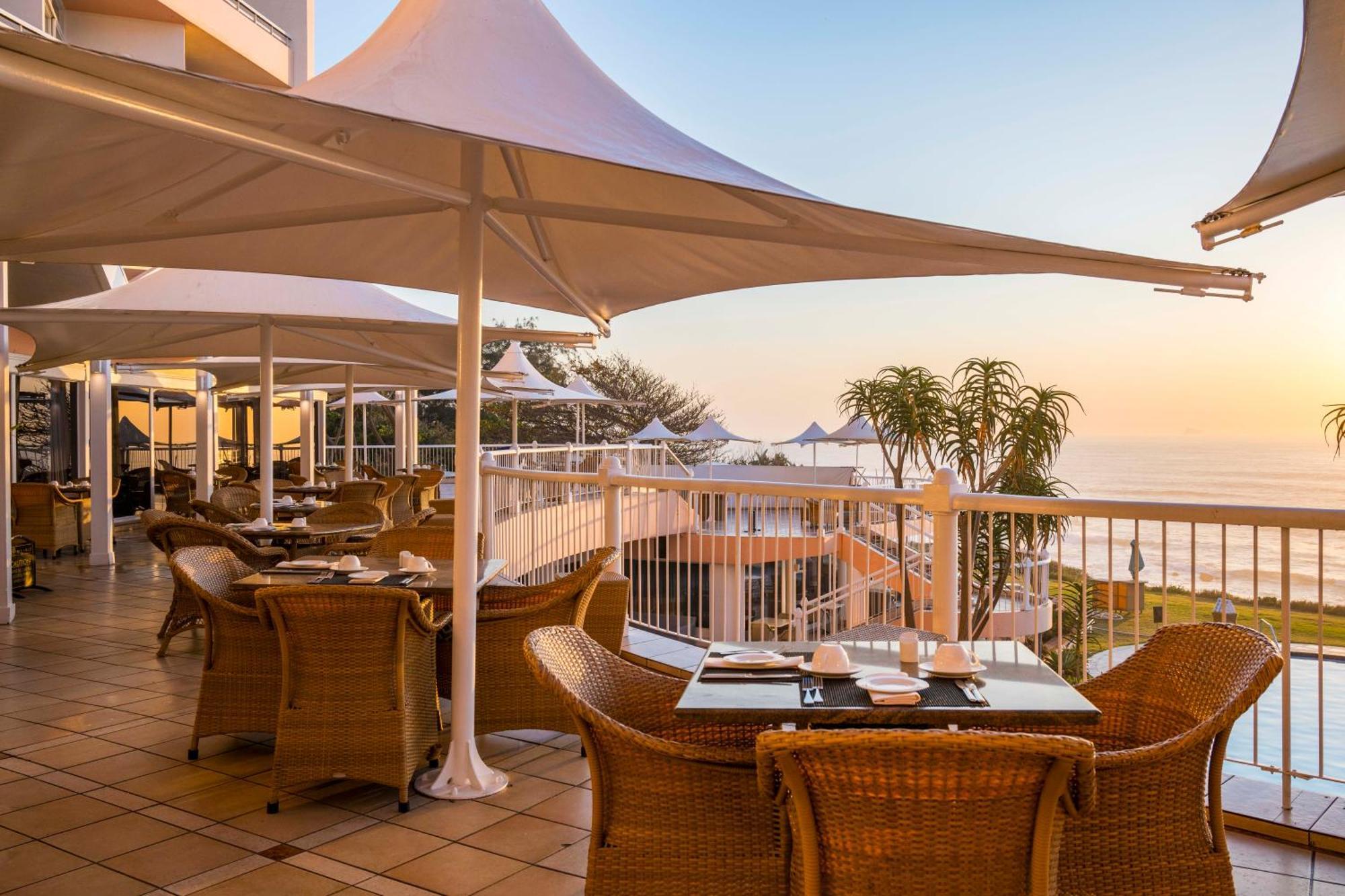 Beverly Hills Ντούρμπαν Εξωτερικό φωτογραφία The Oyster Box Hotel